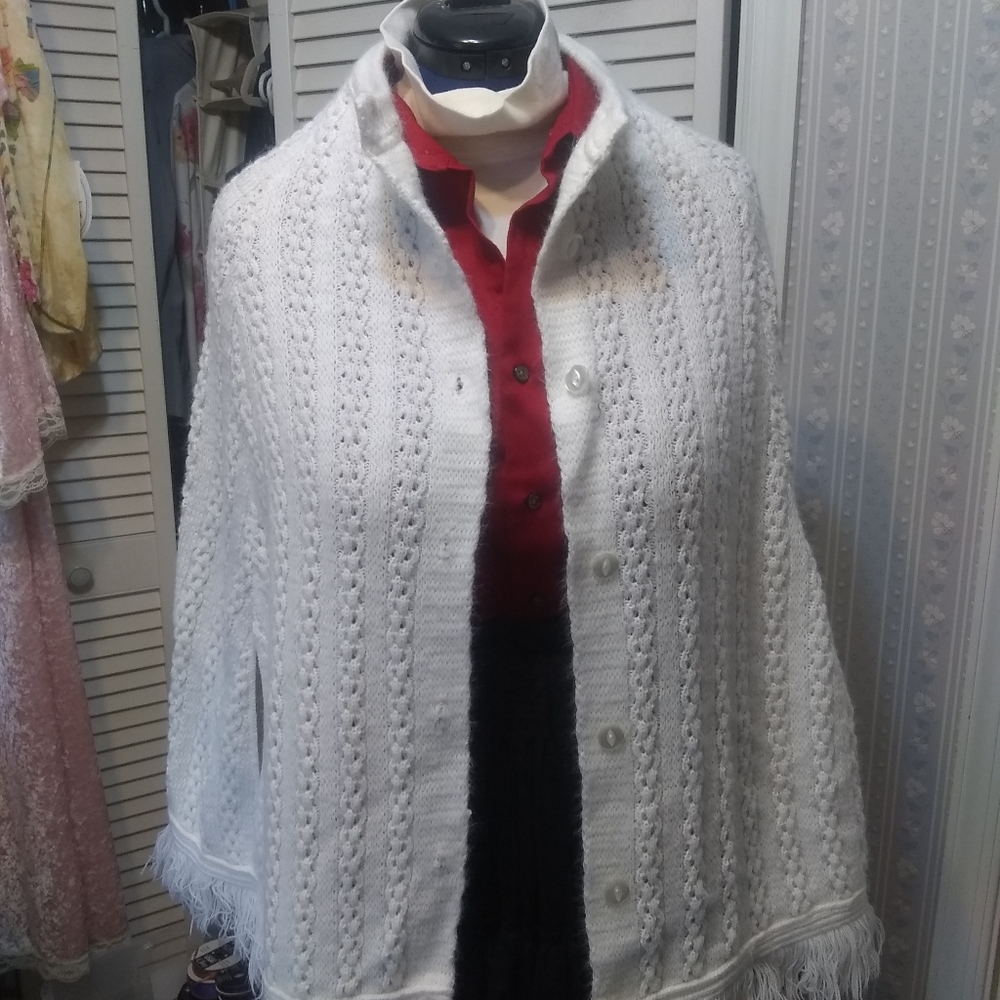 Vintage knit cape